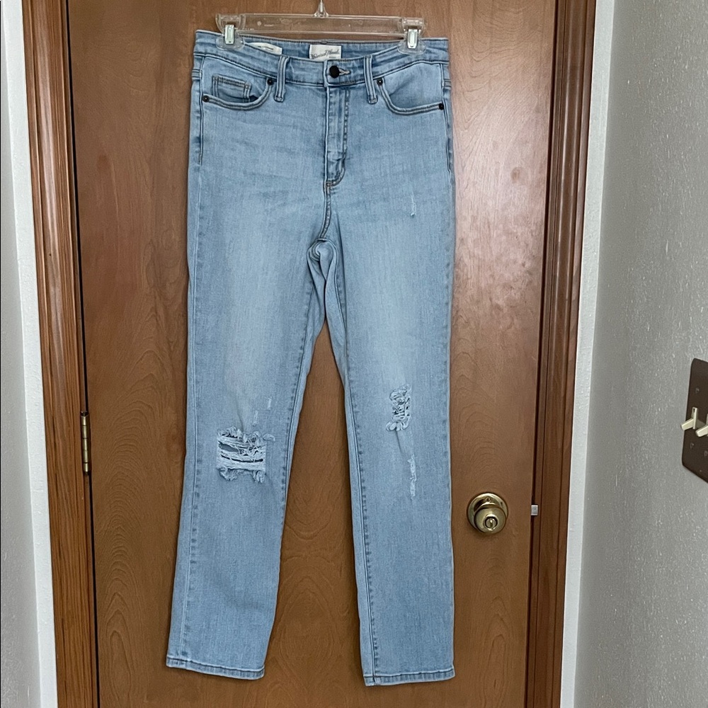 Universal Thread Distressed High Rise Slim Straight Leg Jeans, size 4/27 VGUC